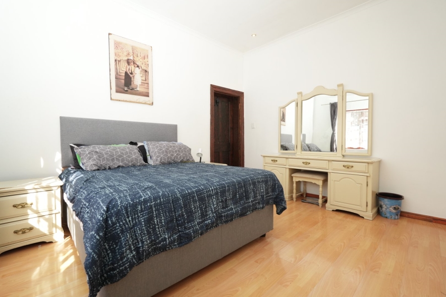 4 Bedroom Property for Sale in Wynberg Western Cape